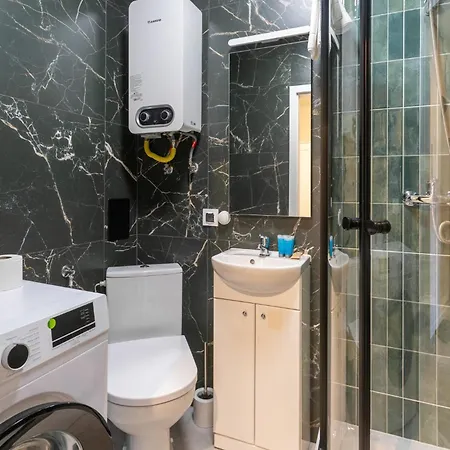 Lisieckiego Urban By Bookinghost * Katowice